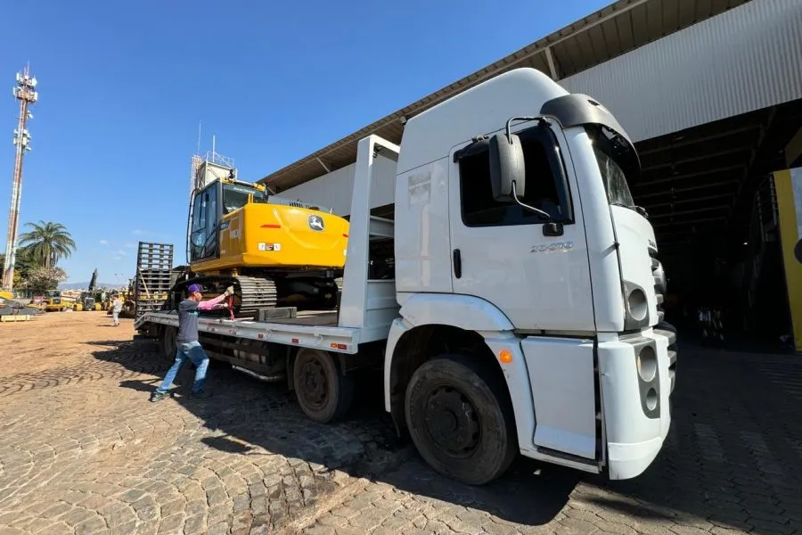 Caminhão Espargidor 6.000L 4x4